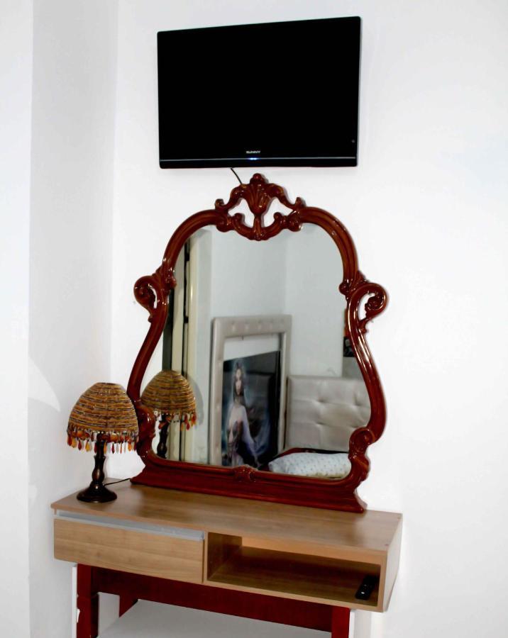 Hotel Vlora City Kültér fotó